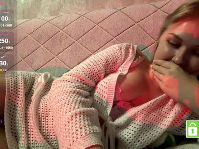 FeechkaKiss webcam