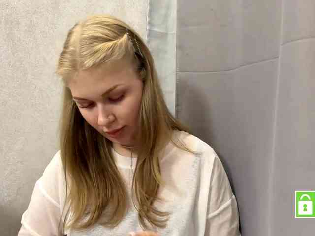 FeechkaKiss webcam