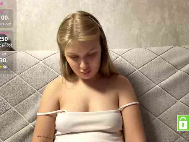 FeechkaKiss webcam