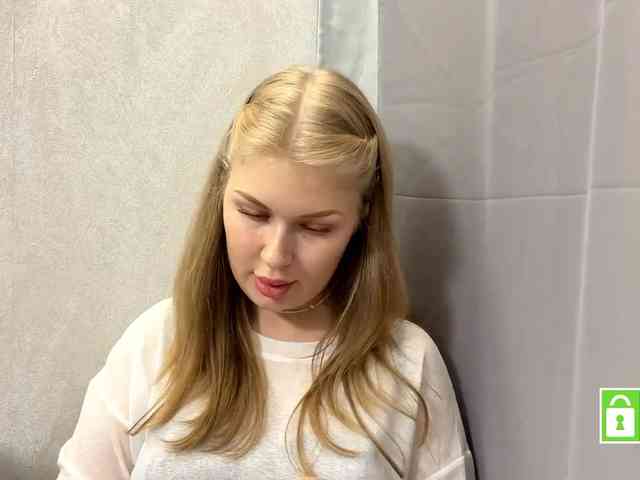 FeechkaKiss webcam