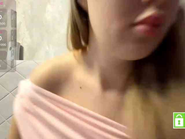 FeechkaKiss webcam
