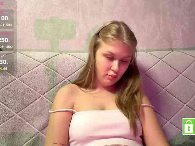 FeechkaKiss webcam