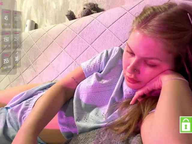 FeechkaKiss webcam