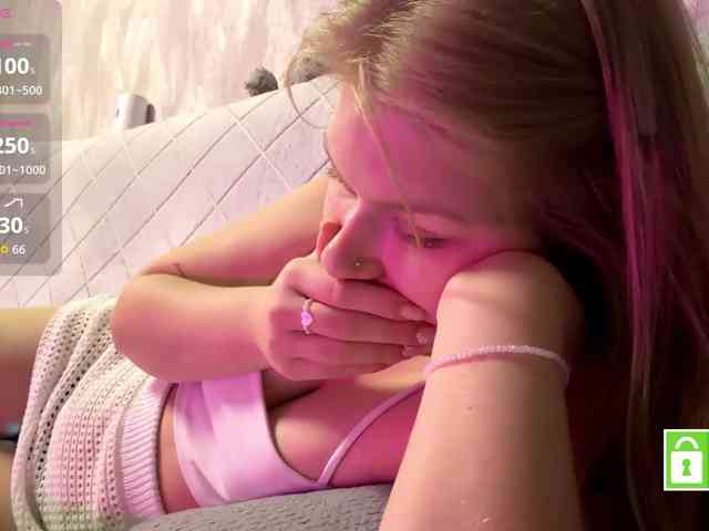 FeechkaKiss webcam