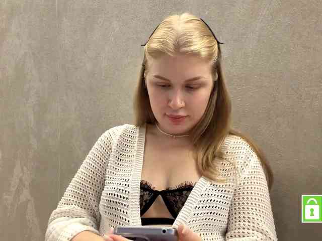 FeechkaKiss webcam