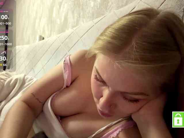 FeechkaKiss webcam