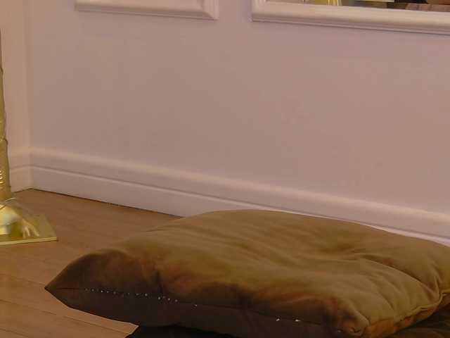 CinndyBlack live cam preview
