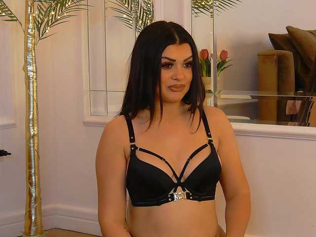 CinndyBlack live cam preview