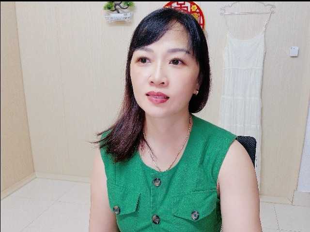Merio69 live cam on BongaCams
