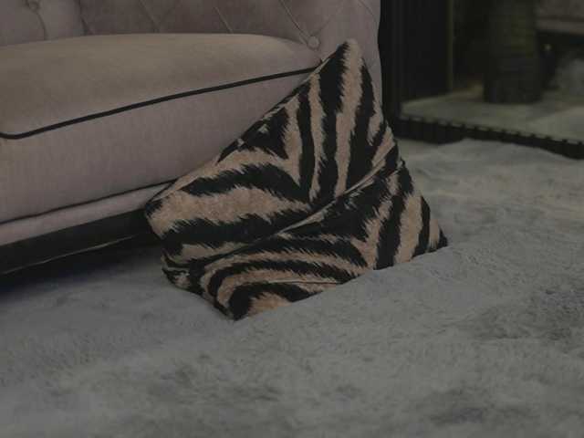 NaomiCole — live female cam