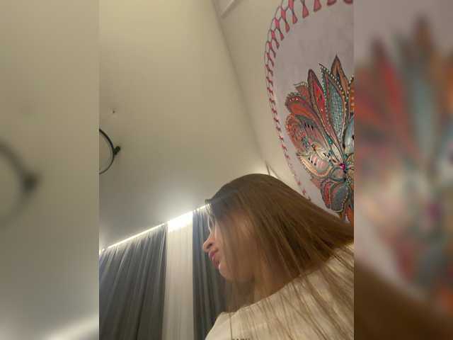 gymnastbaby1 live cam on BongaCams
