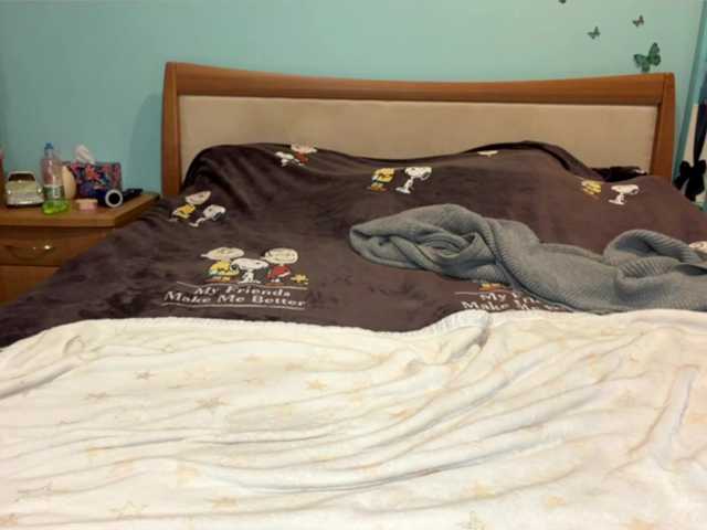 gymnastbaby1 live cam on BongaCams