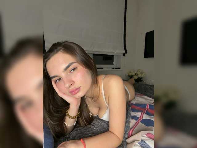 Yeseniya999 live cam on BongaCams