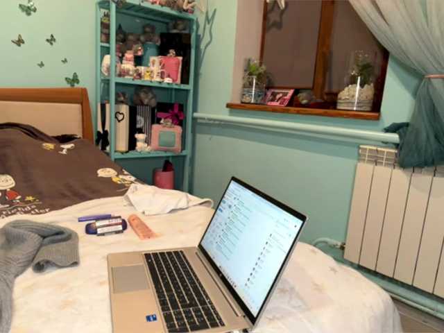 gymnastbaby1 live cam on BongaCams