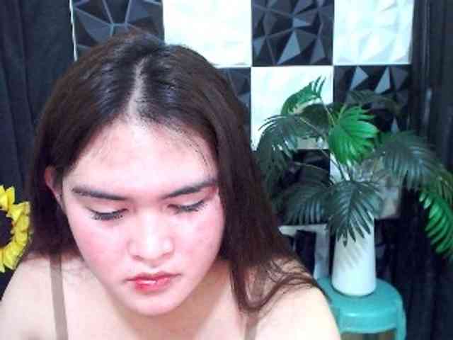 ASIANhotKHRIXZY Live Webcam on BongaCams
