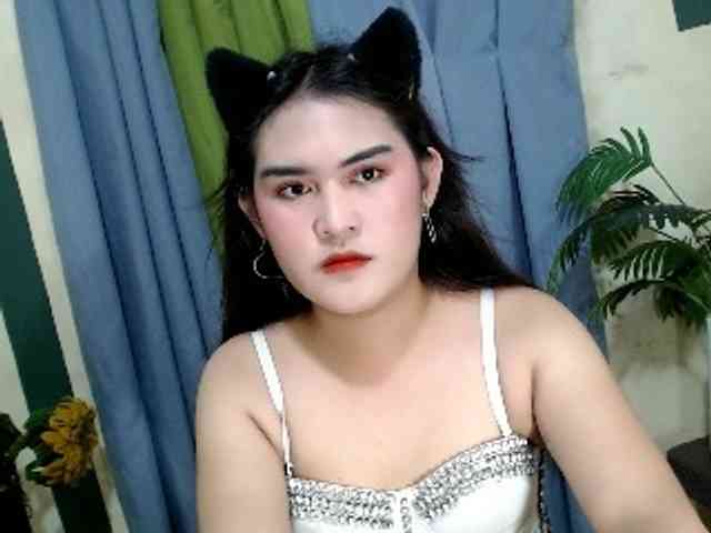 Asianhotkhrixzy's cam show statistics and live stream