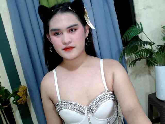 ASIANhotKHRIXZY Live Webcam on BongaCams