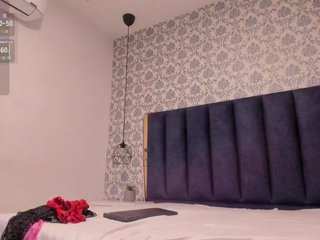 EmilyyWillis Porn Show