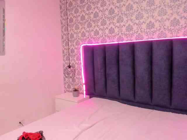 EmilyyWillis webcam