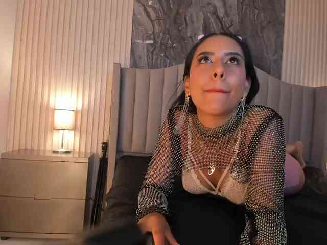 EmilyyWillis webcam