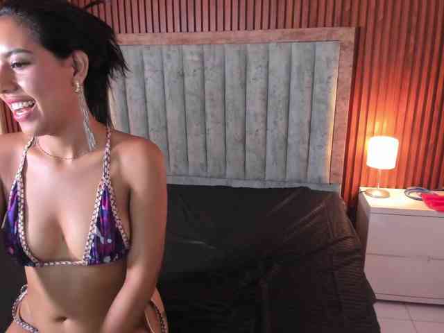 EmilyyWillis webcam