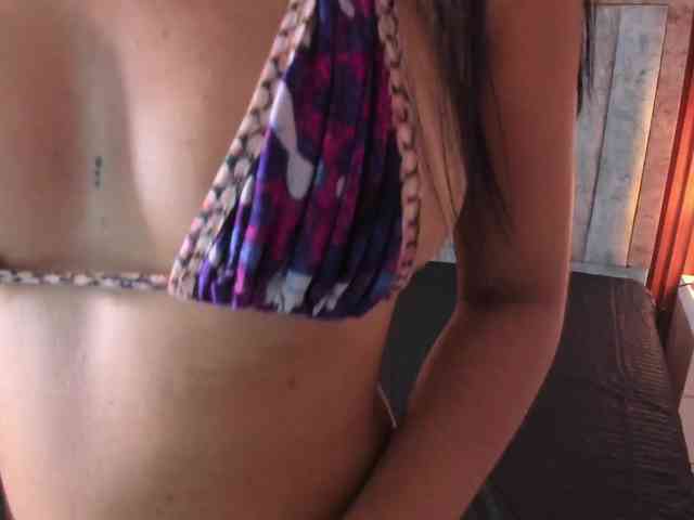 EmilyyWillis webcam