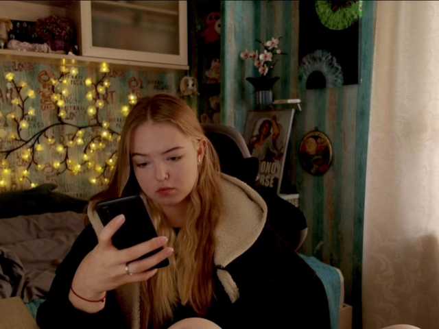 SofiaGrams — live female cam