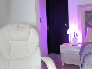 GabbyBonnye's Live Webcam