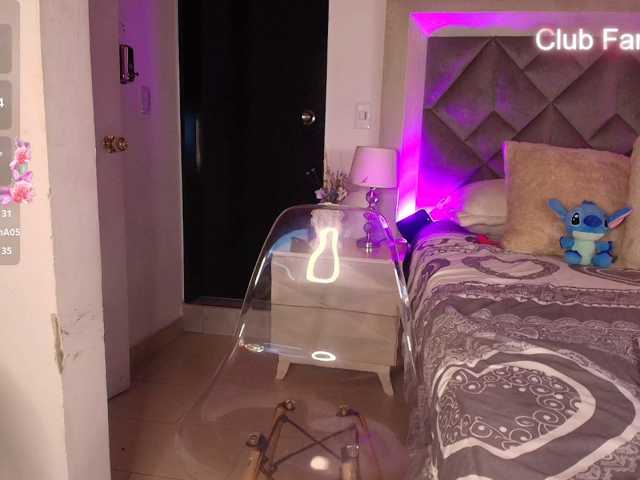 GabbyBonnye live cam on BongaCams