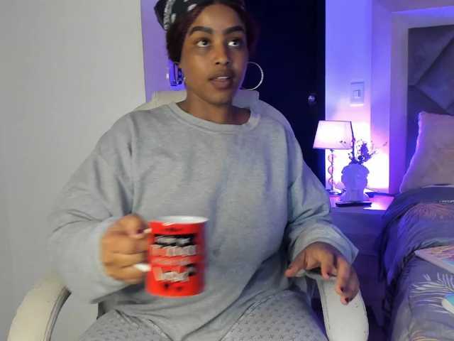 GabbyBonnye live cam on BongaCams