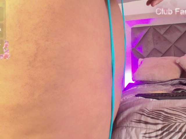 GabbyBonnye live cam on BongaCams