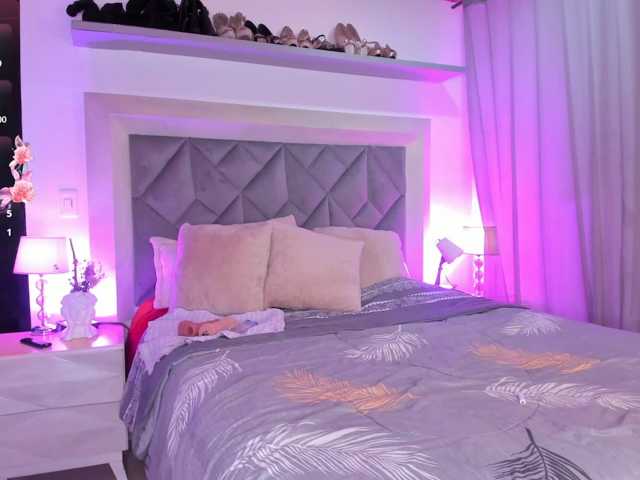 GabbyBonnye live cam on BongaCams
