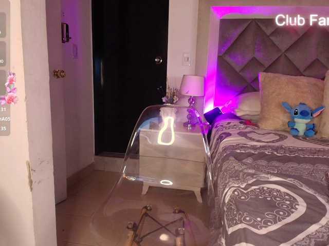GabbyBonnye live cam on BongaCams