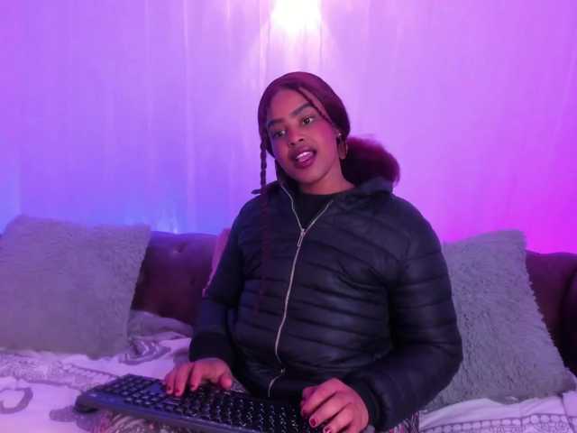 GabbyBonnye live cam on BongaCams