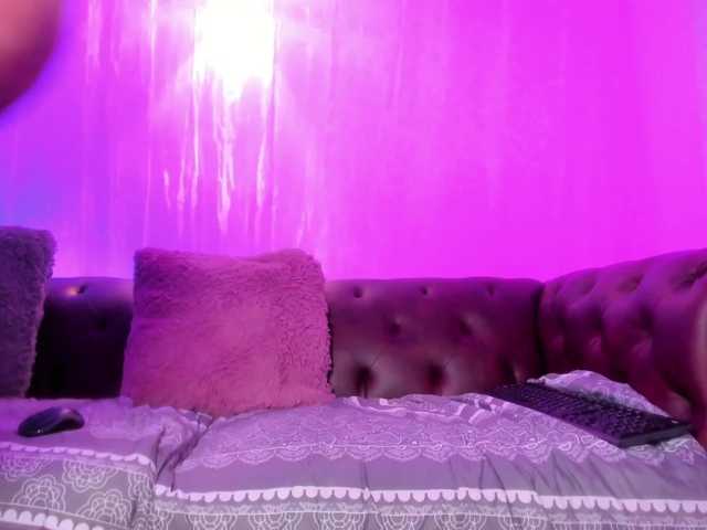 GabbyBonnye live cam on BongaCams