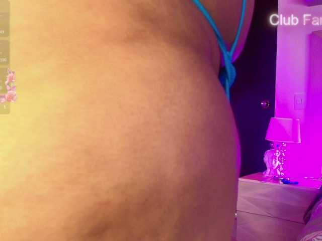 GabbyBonnye live cam on BongaCams