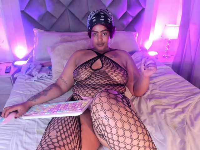 GabbyBonnye live cam on BongaCams