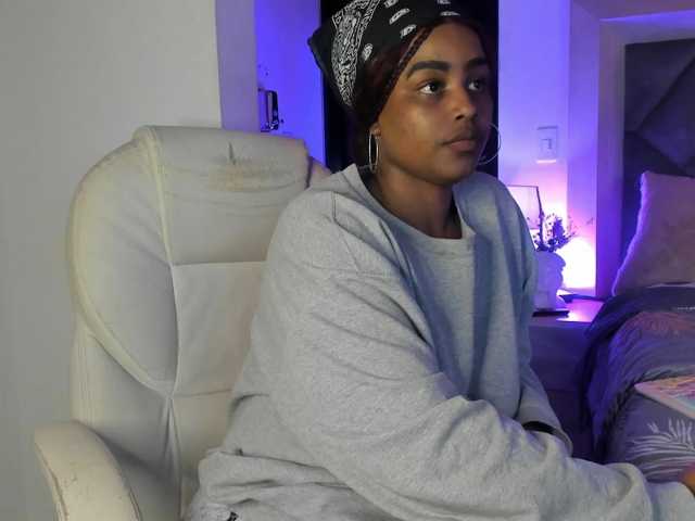 GabbyBonnye, en vivo ahora en BongaCams