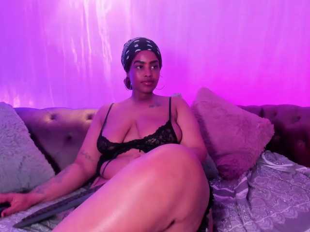 GabbyBonnye live cam on BongaCams