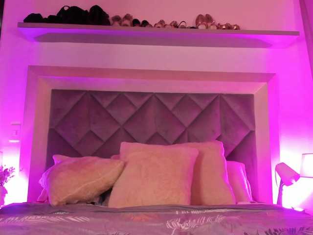GabbyBonnye live cam on BongaCams
