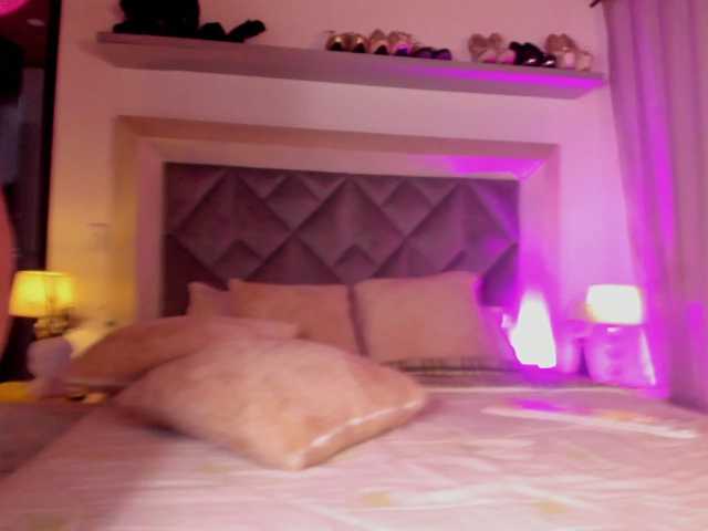 GabbyBonnye live cam on BongaCams