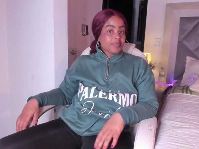 GabbyBonnye live cam on BongaCams