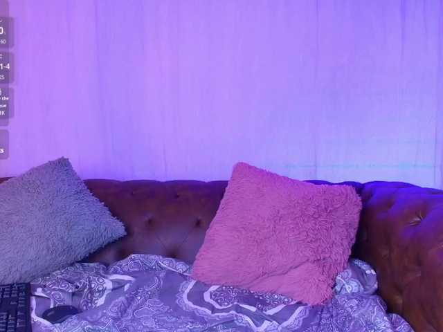 GabbyBonnye live cam preview