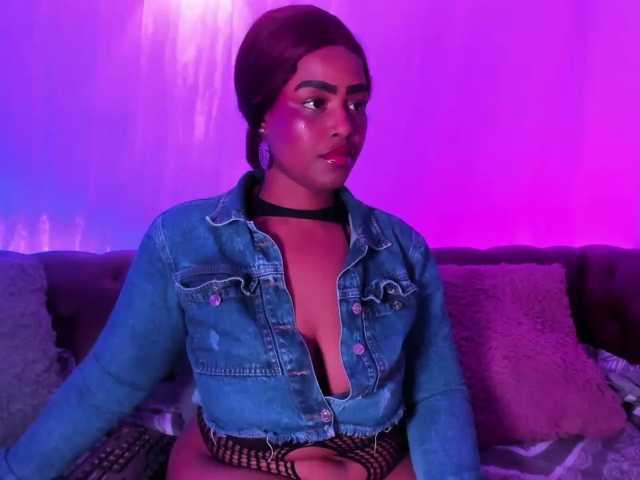GabbyBonnye live cam on BongaCams