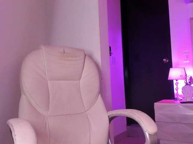 GabbyBonnye live cam on BongaCams
