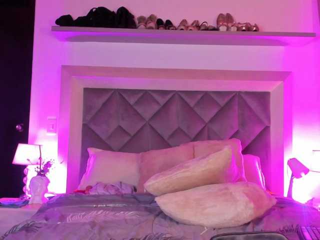 GabbyBonnye live cam on BongaCams