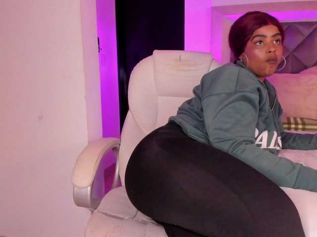GabbyBonnye live cam on BongaCams