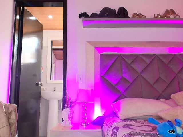GabbyBonnye live cam on BongaCams