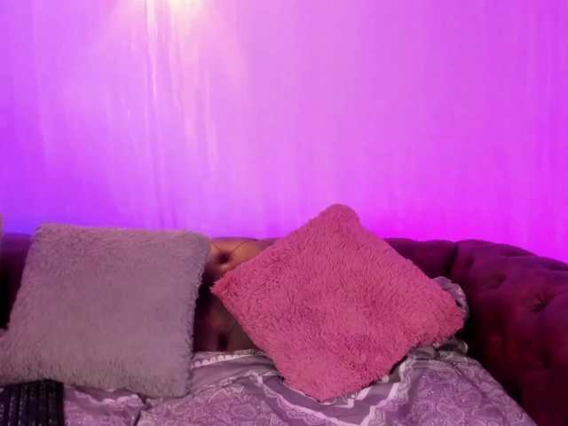 GabbyBonnye live cam on BongaCams