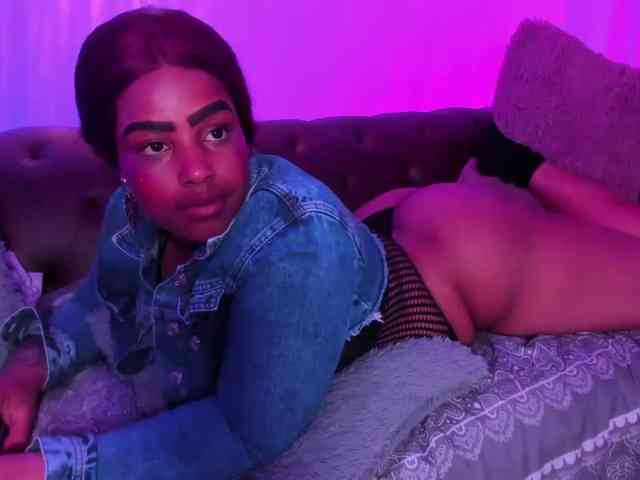 GabbyBonnye webcam